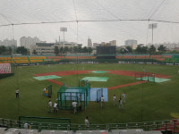 온수도 없는 청주구장, 낙후시설에 홈팀도 원정팀도 울상