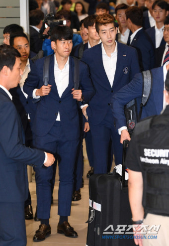 [포토] 손흥민-조현우 '덤덤한 표정의 귀국길'