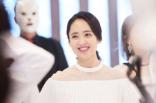 '미스터션샤인' 김민정, 청순한 매력 뽐내는 촬영 현장 공개