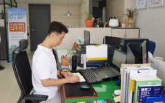 광주 북구 우산동 리더스 공인중개사 사무소 김희규 대표 에듀윌 덕분에 용기와 자신감을 얻었습니다.