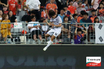 전북 현대, 대구 FC에 3-1 승리…전진우와 콤파뇨의 활약으로 3위로 올라서며 대구는 7연패 (98자)