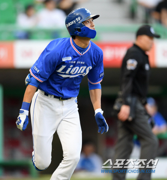 삼성 구자욱, 무릎 부상으로 급히 일본 출국…19일 이후 복귀 목표