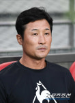 [K리그1]패장 이을용 감독대행 중원 싸움에서 우위 점하지 못했다