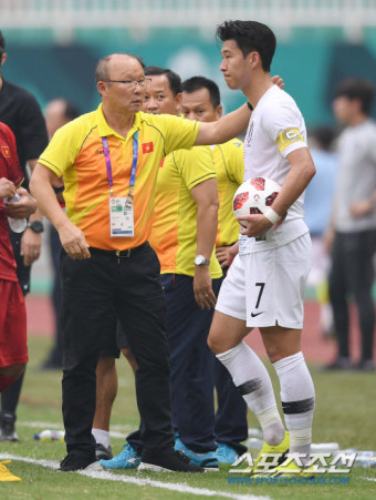 [AG포토] 박항서 감독 '살살하자~'