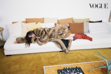 정려원, 파리 특유의 클래식한 시크함의 정석 [화보]