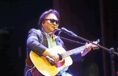 포크의 전설 해바라기 송년 콘서트 사랑으로, 15일 낭만극장