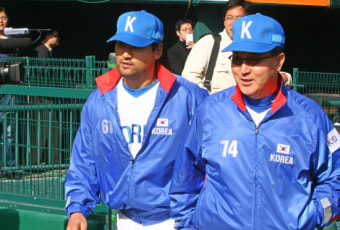 야구대표팀 김경문 감독-박찬호 코치 황금콤비 가능성 급부상
