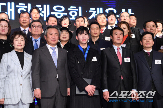 김우진, 대한체육회 체육대상 수상자로 선정, LA 올림픽 도전 다짐