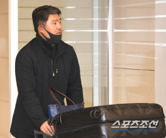 [포토] 이숭용 단장 '스프링캠프 무사히 마쳤어요'
