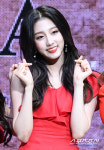 [포토] 러블리즈 예인, 막내의 깜찍한 눈빛 인사