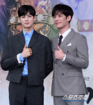 [포토] 차은우 박기웅, 잘생긴 미소로 엄지척!