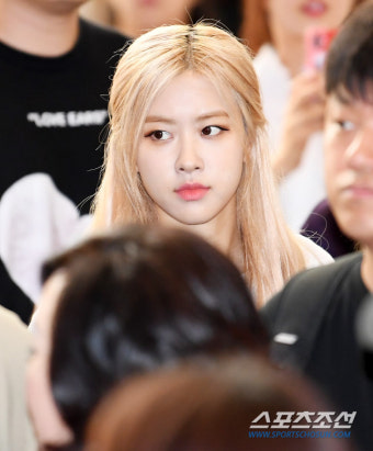 [포토] 블랙핑크 로제, 시크한 눈빛