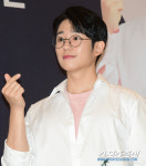 [포토] 정해인, 오늘은 안경으로 귀엽게!