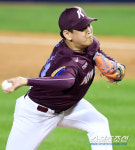 [포토] 양현, 역투!