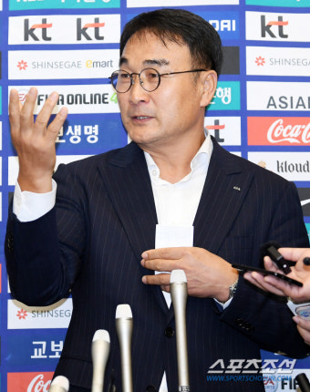 [포토] 최영일 단장, 북한전 생생한 기억을 떠올리며
