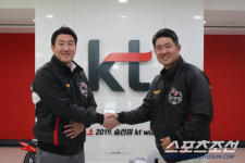 [오피셜]유한준 KT와 2년 총액 20억원 두번째 FA 계약 완료
