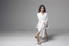 뷰티테이너 1기 슈가비, 슈트룩으로 시선 강탈 자아내는 화보 컷 공개