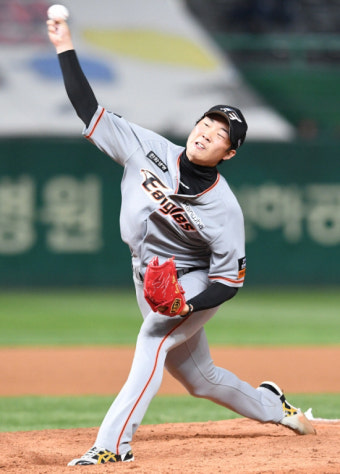 한화 김성훈 옥상에서 떨어져 사망. 실족사로 추정