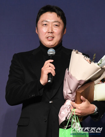 [포토] 배영수 '영광스러운 특별상 수상'