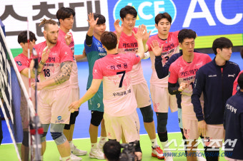 [포토] 우리카드, 한국전력에 풀세트 끝 승리!