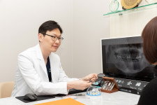 임플란트, 안정적인 골유착을 기대한다면 자외선(UV)임플란트가 적합해