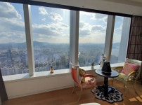 김준수, 럭셔리 하우스 초고층 전망 공개…통유리 도시뷰 감탄