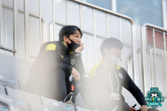 성남FC, 전경준 감독 선임! 팀의 빠른 안정화와 도약의 발판 마련 목표