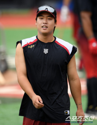 [포토] 강백호, NC 선수들과 즐거운 만남