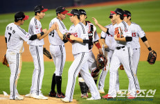 [포토] 3대1 승리 LG, 올시즌 한화전 8연승!