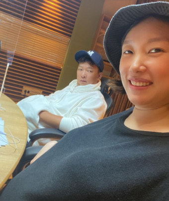 '둘째 임신' 정경미, 박준형과 D라인 투샷 