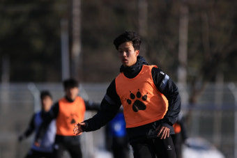 '슈팅력 엄지척!' 광주 샛별 엄지성 