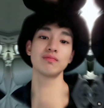 김수현, 아이유도 놀란 '셀럽 챌린지' 참여…33살의 소년미 [in스타]