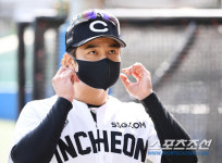 추신수 등장에 조용하던 대학 캠퍼스가 시끌시끌 [경산 영상]