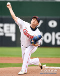 [포토] 나균안 이제는 롯데의 선발 투수