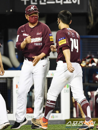 [포토] 홍원기 감독 '연패 탈출'