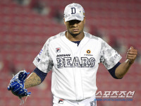 [포토] 미란다, 6이닝 1실점 호투