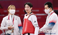 [지바 현장]스마일퀸 태권도 이다빈 도미니칸 복병 9점차 제압 준결승 선착, 종주국 자존심 지켜낸다