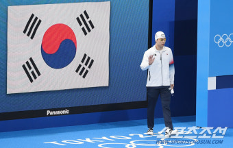 [포토] 준결승 경기장에 들어서는 이주호
