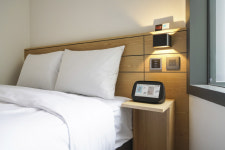 KT AI호텔 서비스, 헨나호텔 서울 명동에 적용…객실 내 언택트 서비스 제공