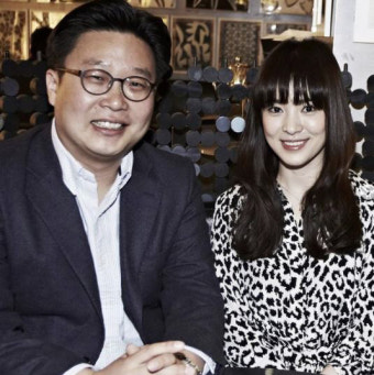 송혜교가 또...서경덕 교수와 독립운동 역사 안내서 기증 