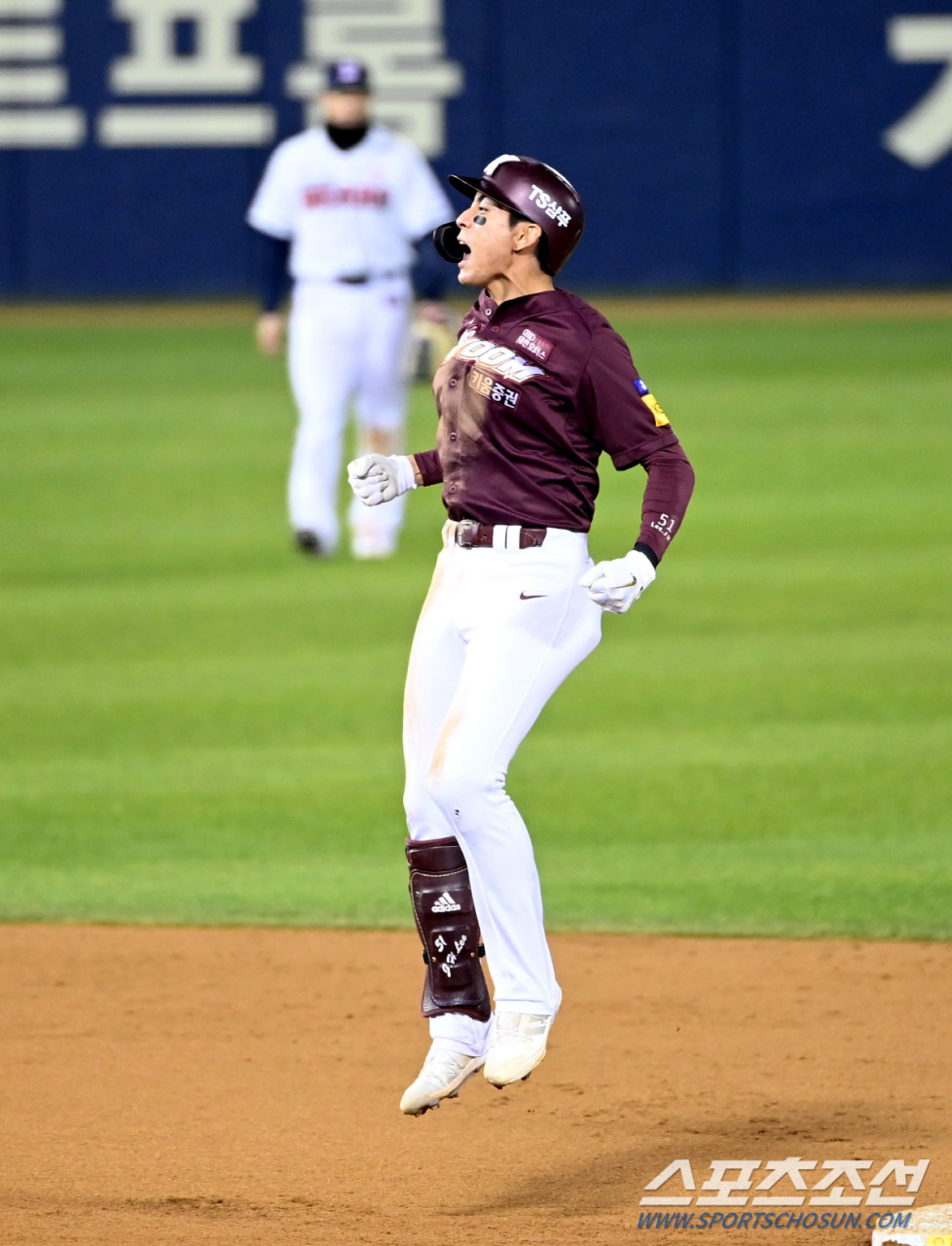 이정후, 두 번째 2루타로 MLB 내셔널리그 2루타 부문 1위 달성