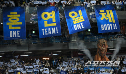 [포토] 혼연일체! 삼성을 응원하는 팬들
