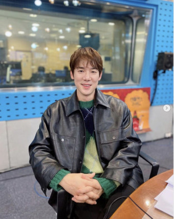 유연석, 라디오 출연에 찐친 정경호 주접 문자 