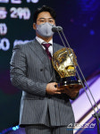[포토] 강백호 골든글러브 1루수