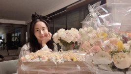 의사♥ 이정현, 서현→정일우 임신 축하 선물에 감동...행복한 예비맘