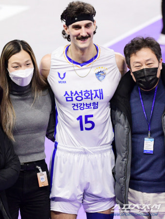 ‘장인어른이 보고 계신다’...대한항공 잡은 러셀의 트리플 크라운 맹활약