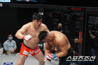[ARC]축구 선수출신 배동현, 데뷔전 정호연에 TKO승