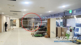 추신수가 쏘아 올린 9.5억원 공…잠실 원정 시설의 변신, 팬도 혜택 받는다 [SC 리포트]