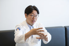 [2022의료건강 사회공헌대상] 대성정신건강의학과의원 코로나 블루 치료 지원…내면의 상처 고찰 역동 정신치료 중요