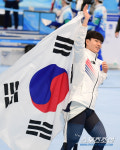 [포토] 김민석 동메달, 베이징에 휘날리는 태극기